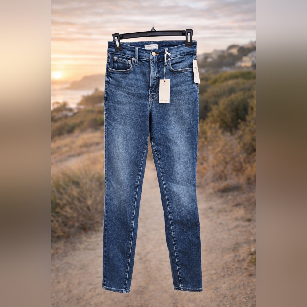 Good American Skinny Jeans in Medium Blue Wash